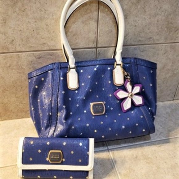 guess blue floral handbag